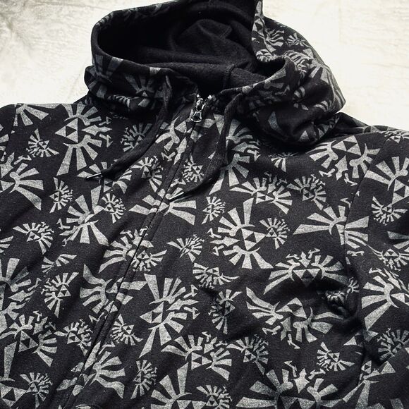 Legend of Zelda Twilight Princess AOP Hylian Crest Black Zip Hoodie XS RARE - Picture 3 of 14